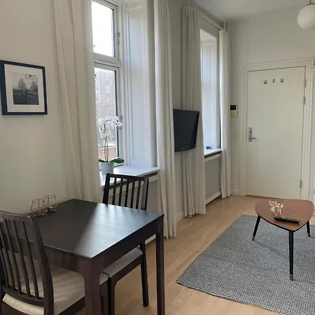 Apartment Stylish With Prime Location In Osterbro