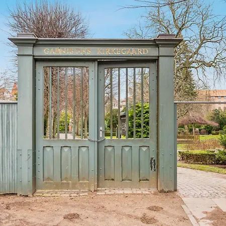 Stylish With Prime Location In Osterbro Apartment